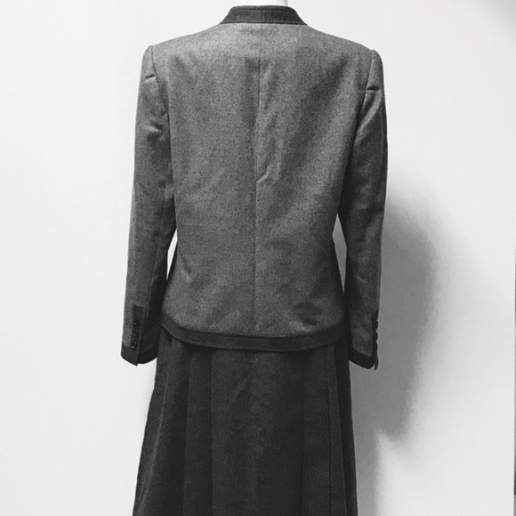 NWOT GIVENCHY Wool Two-Piece Skirt Suit - Picture 7 of 9